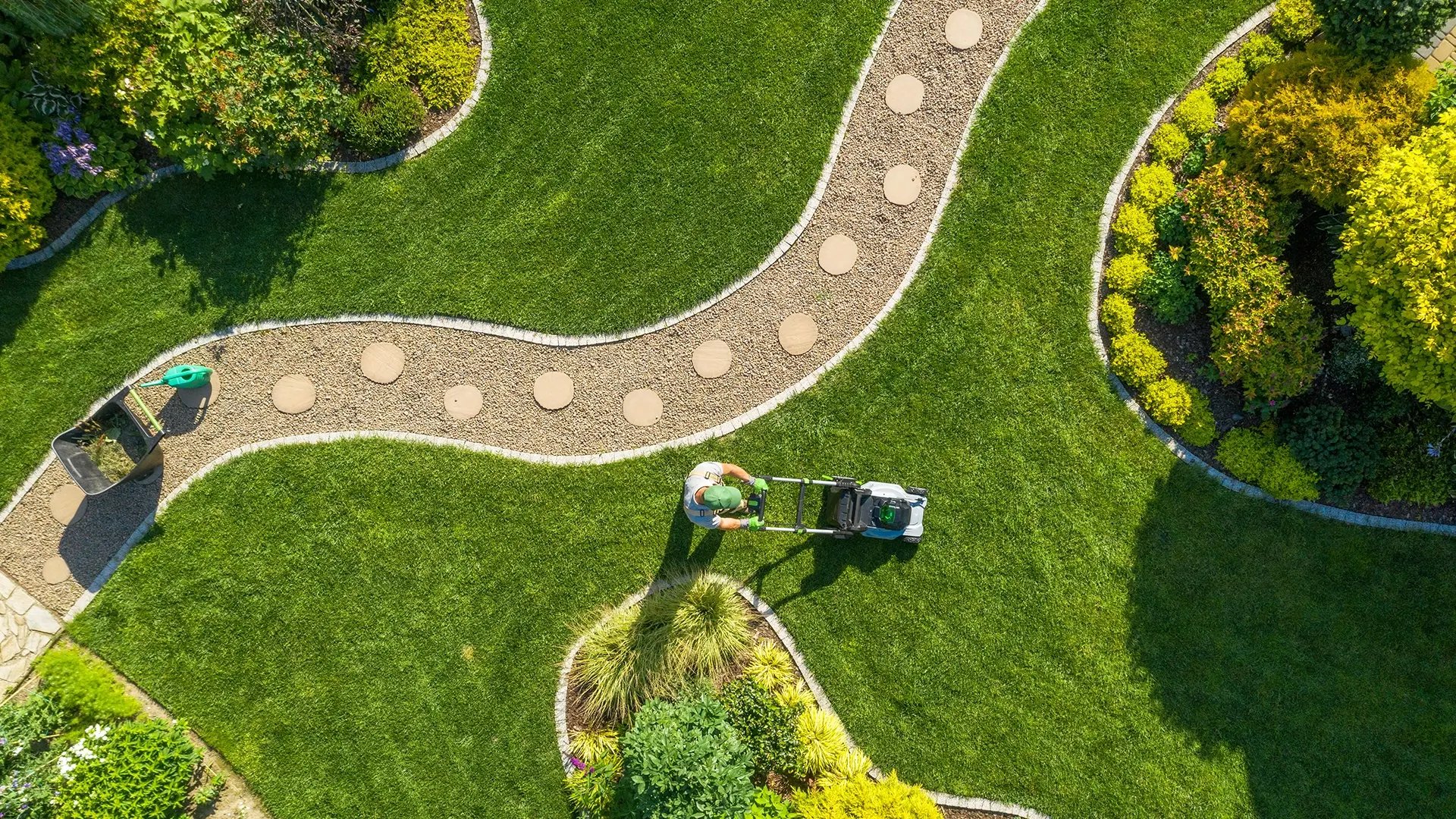landscaper-parallax